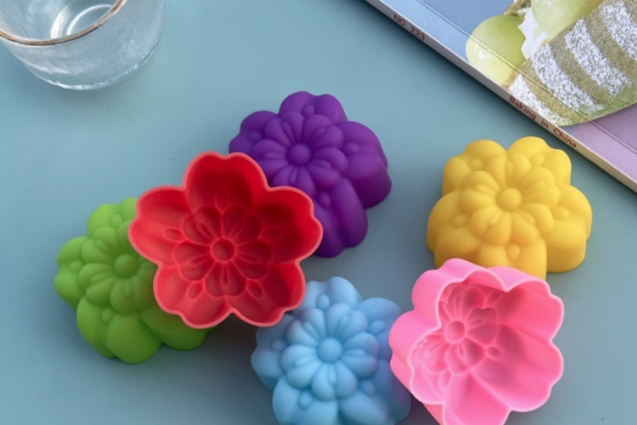 Khuôn làm bánh da lợn bằng silicone các loại